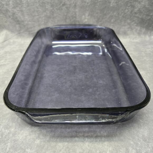Pyrex 233 Purple Amethyst Casserole Lasagna 3 Qt Dish - Picture 4 of 10